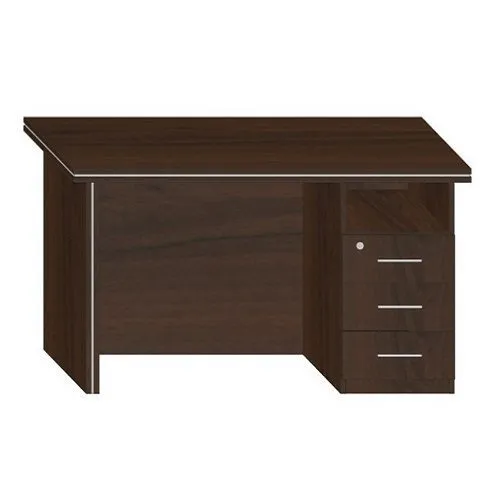 Стол офисный в Калининграде