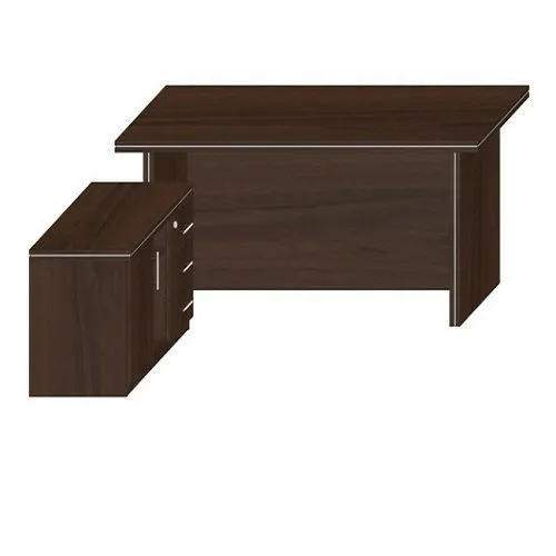 Стол офисный в Калининграде