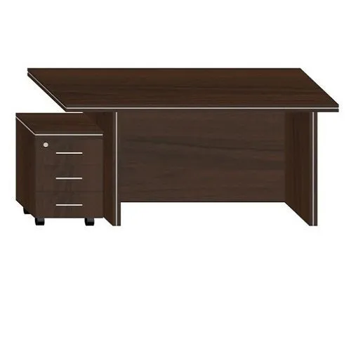 Стол офисный в Калининграде