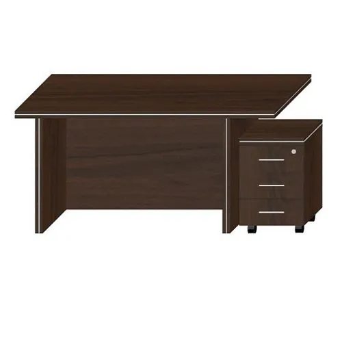 Стол офисный в Калининграде