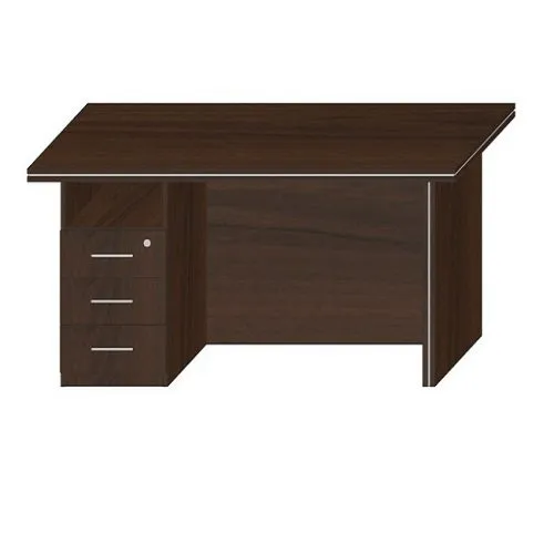 Стол офисный в Калининграде