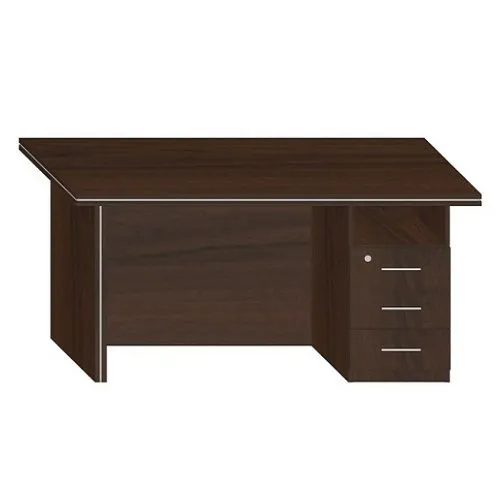 Стол офисный в Калининграде