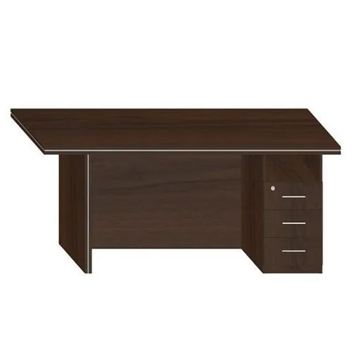 Стол офисный в Калининграде